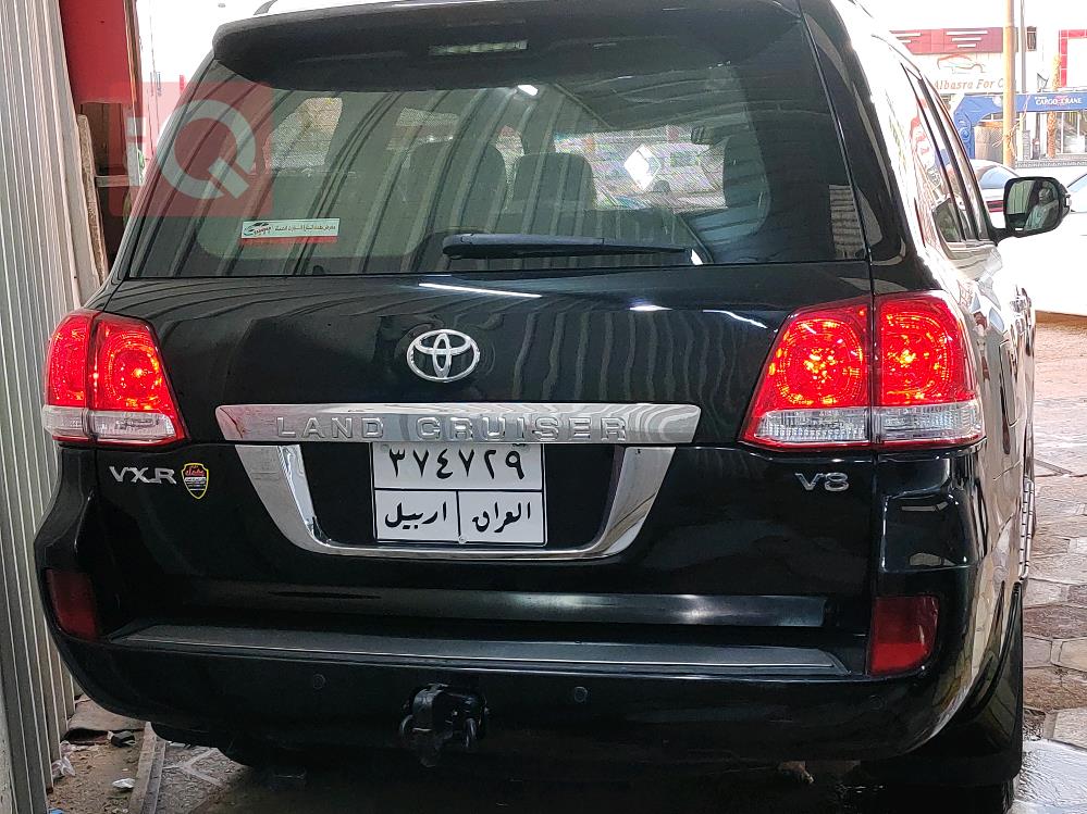 تۆیۆتا لاند کروزەر